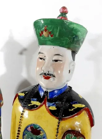 Importantes Statues en Faïence « Les Dignitaires Mandarins », Chine – XXe