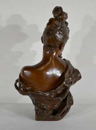 BRONZE SCULPTURE by G. VAN DER STRAETEN