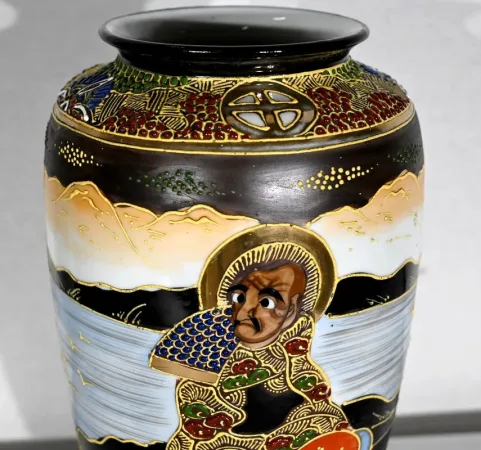Paire de Vases Satsuma en Porcelaine du Japon – Début XXe