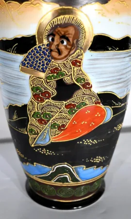 Paire de Vases Satsuma en Porcelaine du Japon – Début XXe