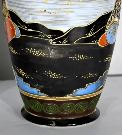Paire de Vases Satsuma en Porcelaine du Japon – Début XXe