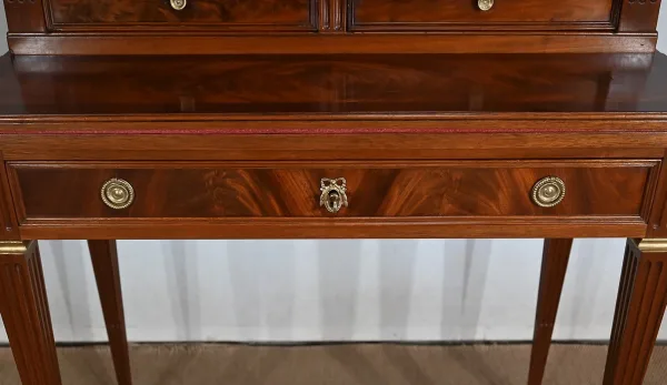 Petit Bonheur-du-Jour en Acajou, style Louis XVI – Milieu XIXe