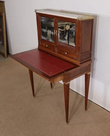 Petit Bonheur-du-Jour en Acajou, style Louis XVI – Milieu XIXe