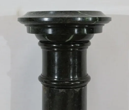 Colonne à plateau tournant en Marbre Vert de Mer – 2ème moitié XIXe