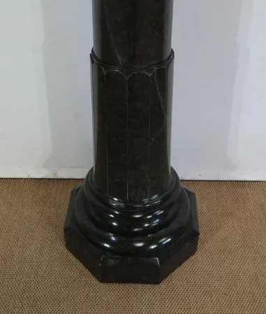 Colonne à plateau tournant en Marbre Vert de Mer – 2ème moitié XIXe