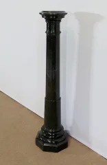 MARMOR-SÄULE
