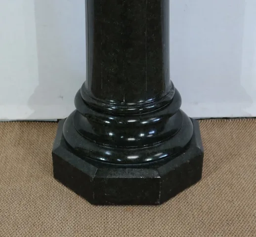 MARBLE COLUMN