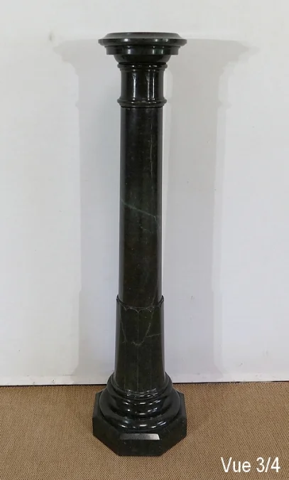 MARMOR-SÄULE