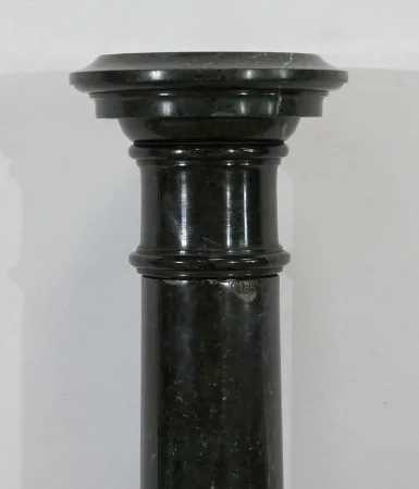 Colonne à plateau tournant en Marbre Vert de Mer – 2ème moitié XIXe