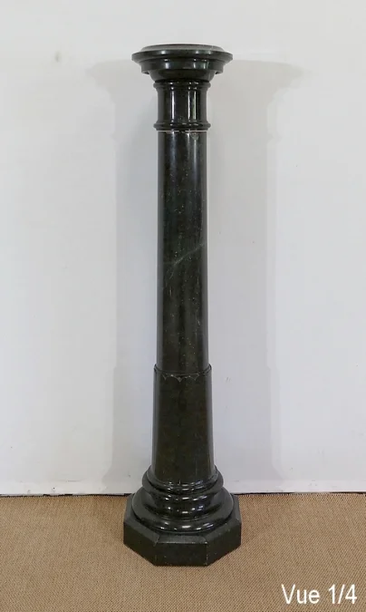 MARMOR-SÄULE