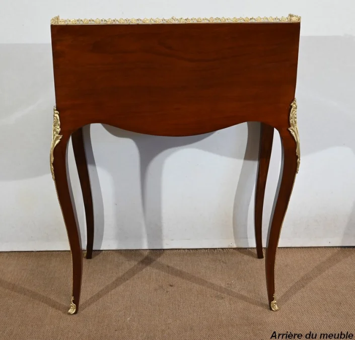 DAMENSCHREIBTISCH IM LOUIS XV-STIL