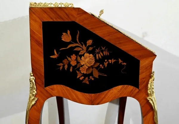 Bureau de Dame en Bois Précieux, style Louis XV, époque Napoléon III – 2ème moitié du XIXe