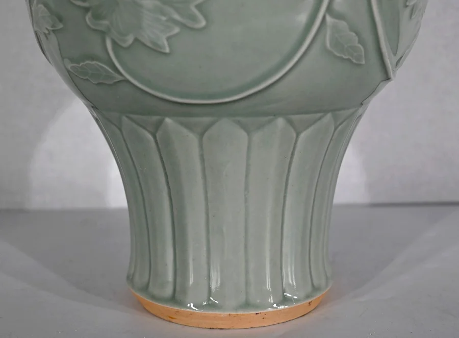 CELEDON-VASE