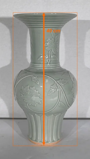 CELEDON-VASE