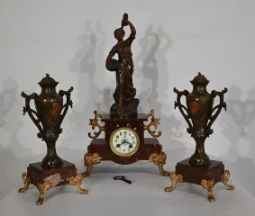 Garniture de cheminée en Régule et Marbre griotte – 1920