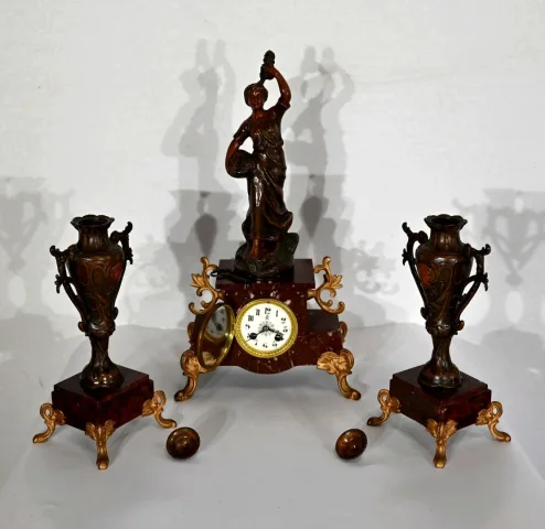 Garniture de cheminée en Régule et Marbre griotte – 1920
