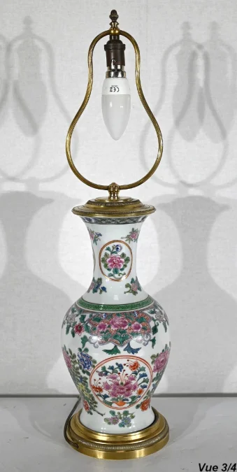 CHINESISCHE PORZELLANLAMPE