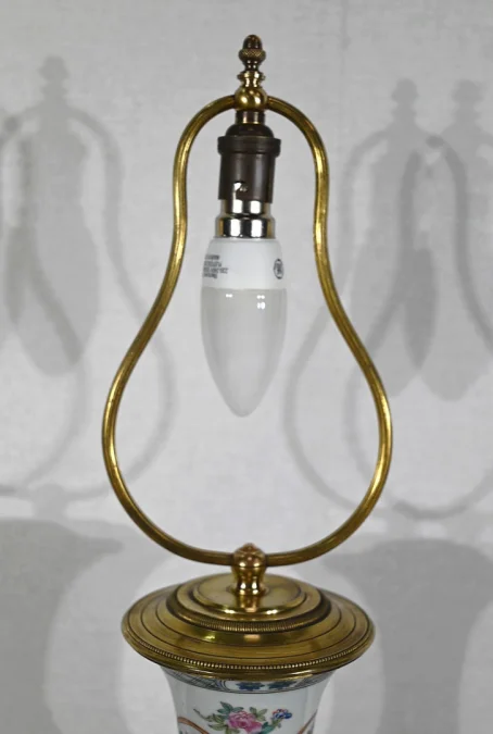 CHINESISCHE PORZELLANLAMPE