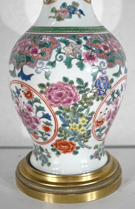 CHINESISCHE PORZELLANLAMPE