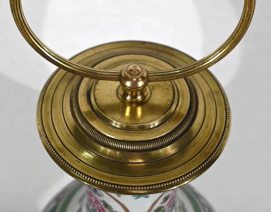 CHINESISCHE PORZELLANLAMPE