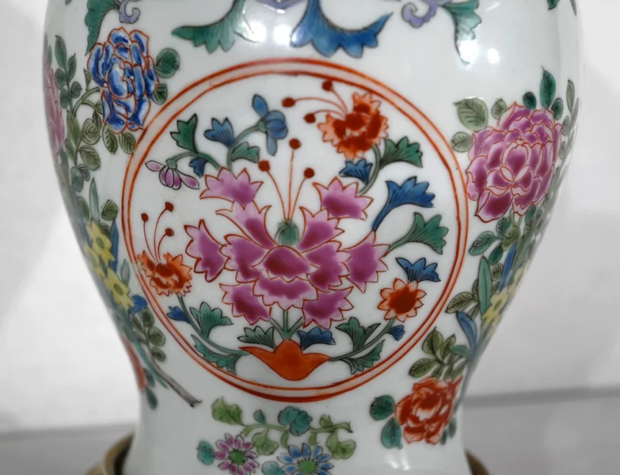 CHINESISCHE PORZELLANLAMPE