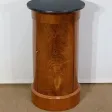 NACHTTISCH IM FRANZÖSISCHEN EMPIRE-STIL