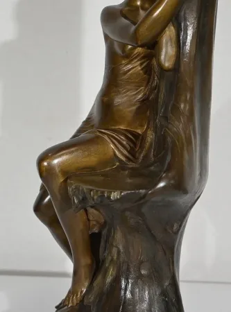 E. Drouot 的青铜雕塑