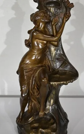 E. Drouot 的青铜雕塑