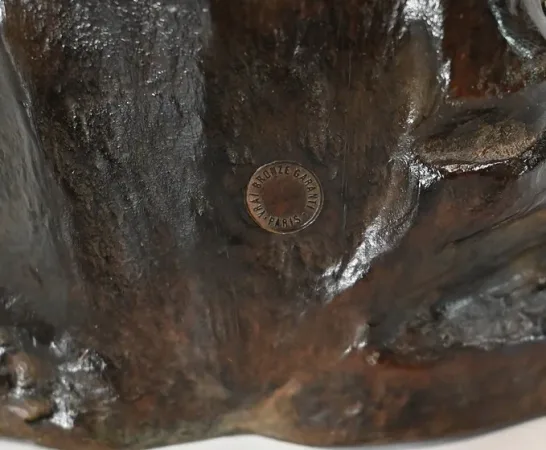 E. Drouot 的青铜雕塑