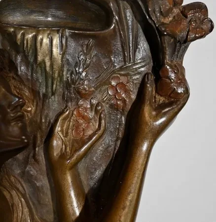E. Drouot 的青铜雕塑