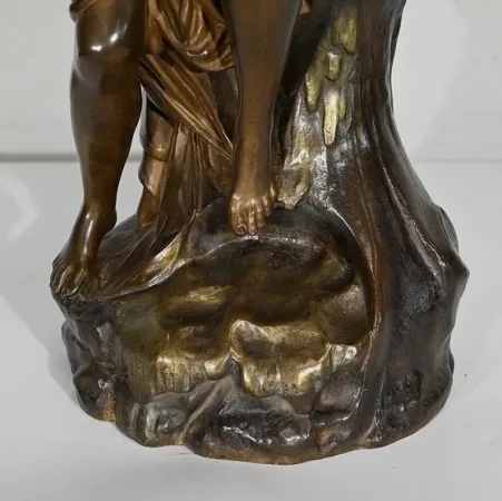 E. Drouot 的青铜雕塑