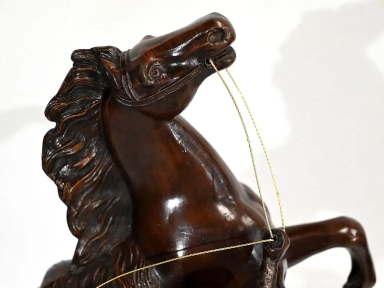 MANTEL GARNITURE