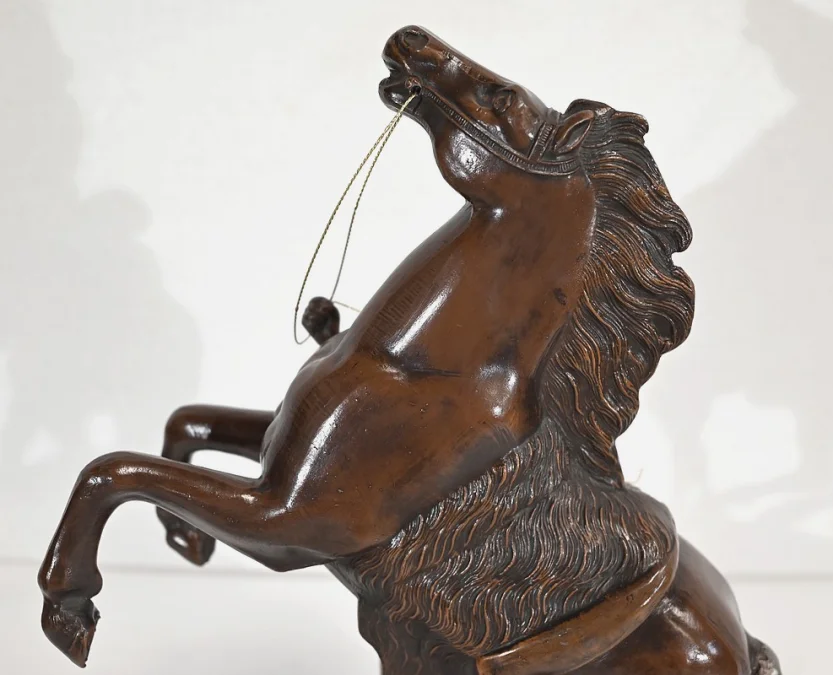 MANTLE GARNITURE