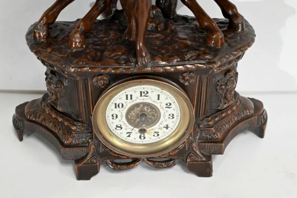 MANTEL GARNITURE
