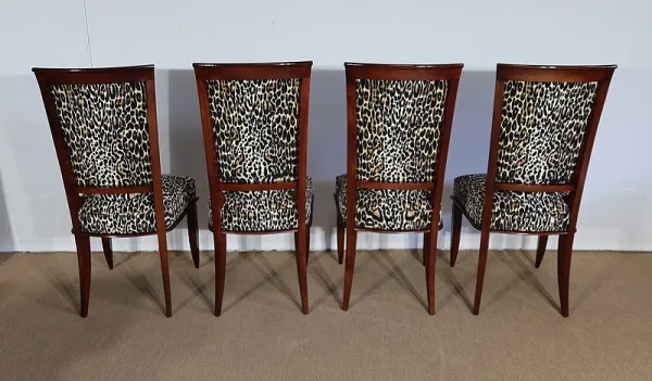 Suite de 4 Chaises en Hêtre massif – 1960