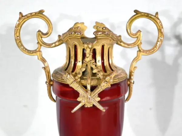 Paire de Cassolettes en Céramique et Métal Doré, style Louis XVI - XXe