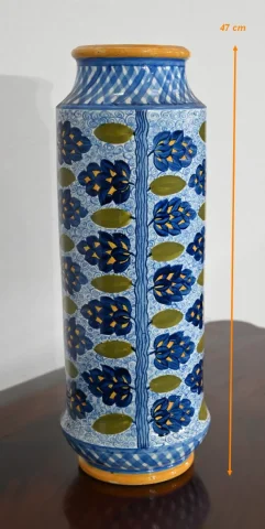 PORCELAIN VASE