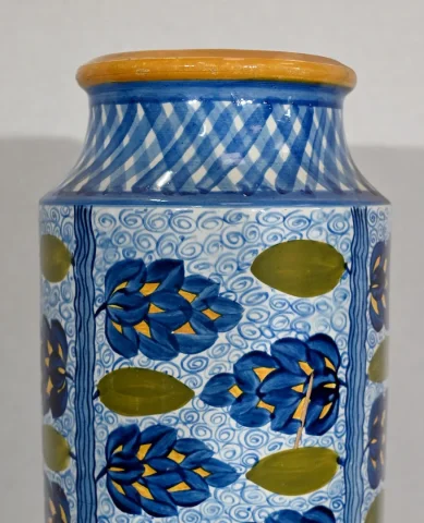PORCELAIN VASE