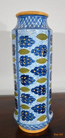 PORCELAIN VASE