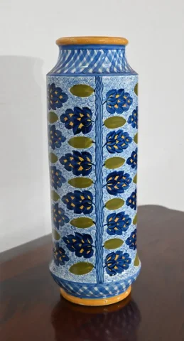 PORCELAIN VASE