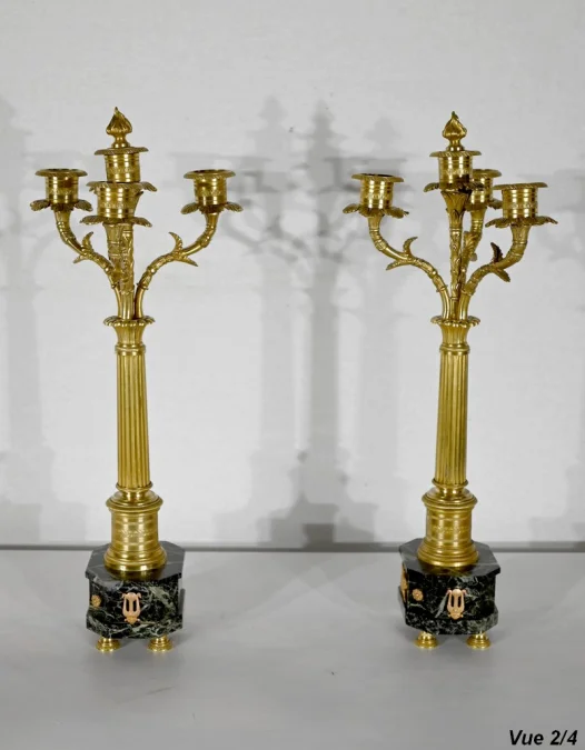 MANTLE GARNITURE