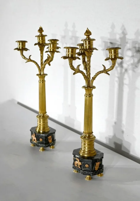 MANTLE GARNITURE
