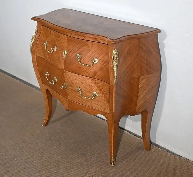LOUIS XV STYLE CHEST OF DRAWERS