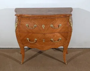 KOMMODE IM LOUIS XV-STIL