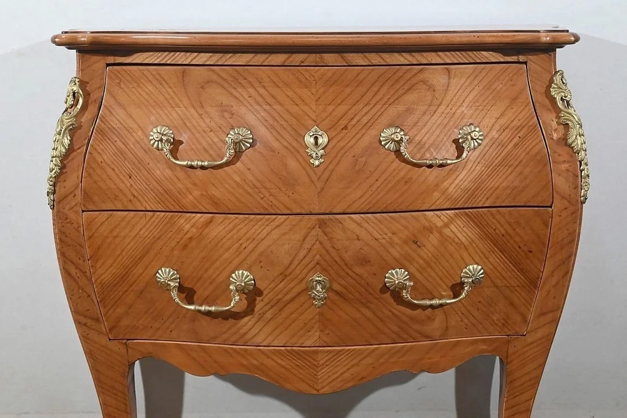 LOUIS XV STYLE CHEST OF DRAWERS
