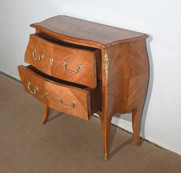 LOUIS XV STYLE CHEST OF DRAWERS