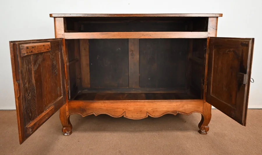 LOUIS XV STYLE BUFFET