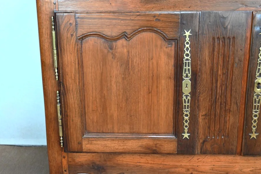 LOUIS XV STYLE BUFFET