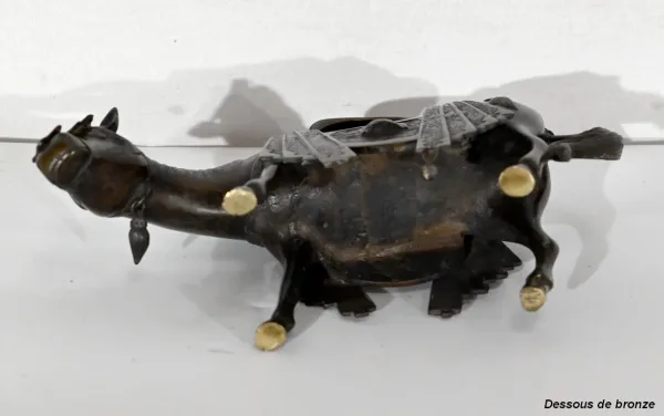 Cheval en Bronze, style Asiatique – Début XXe