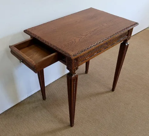 Petite Table d’appoint en Chêne massif, goût Louis XVI – 1900